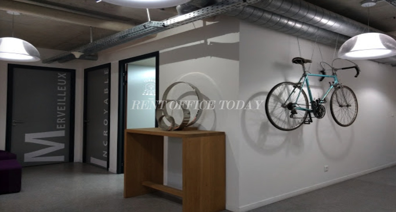 Rent office Coworking 151 Rue Saint Denis — photo 13