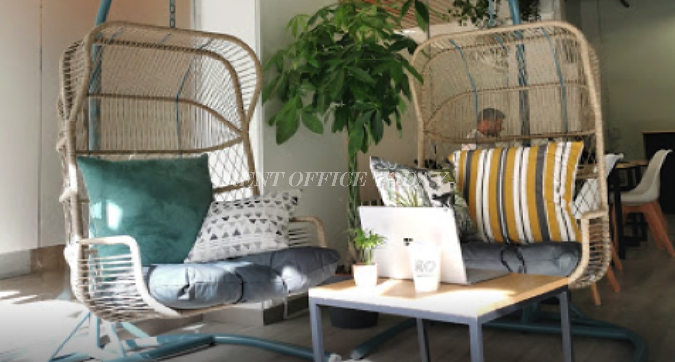 Rent office Coworking 62 Rue Amelo — photo 2