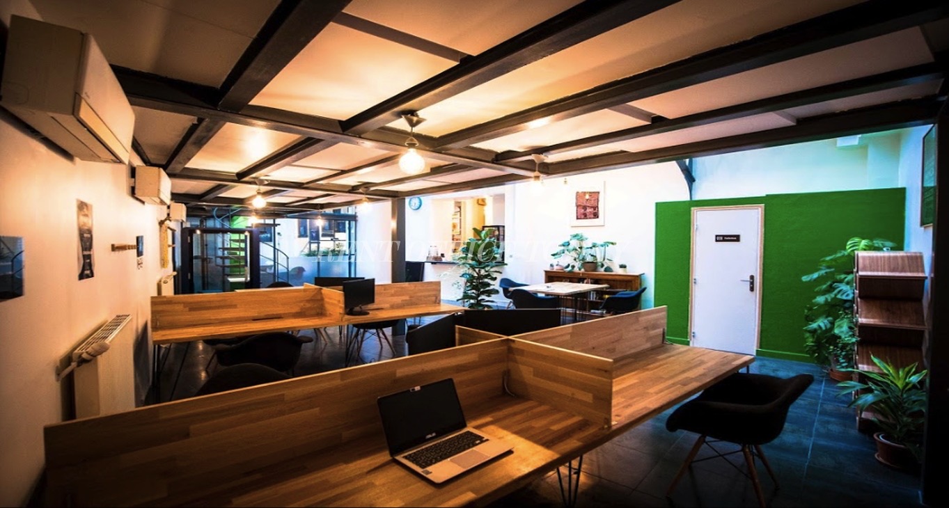 Business center Coworking 48 Rue Joseph de Maistre Rent office Coworking 48 Rue Joseph de Maistre — photo 7