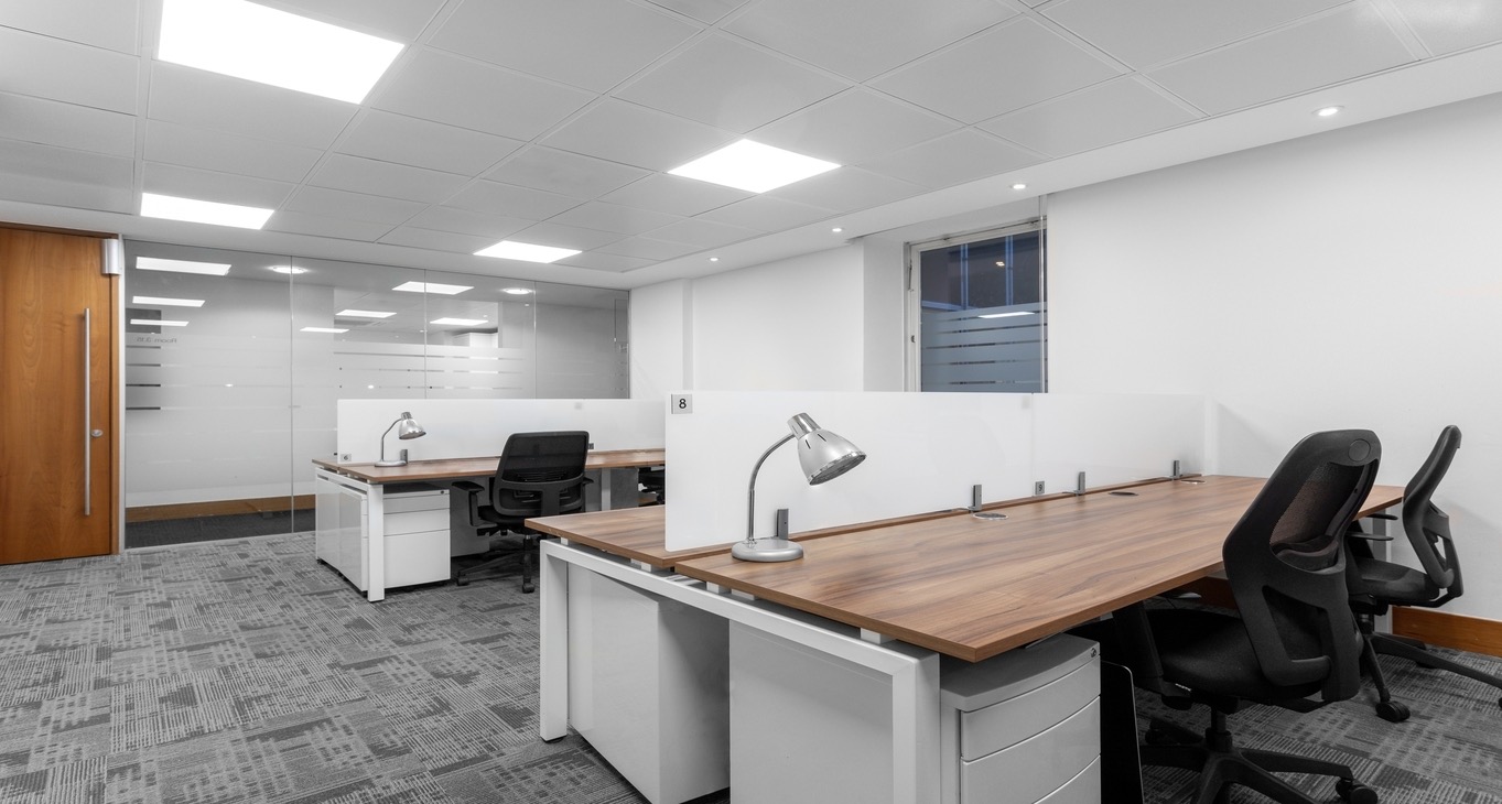 Pusat bisnis Mayfair Hanover Square Rent office Mayfair Hanover Square — photo 1