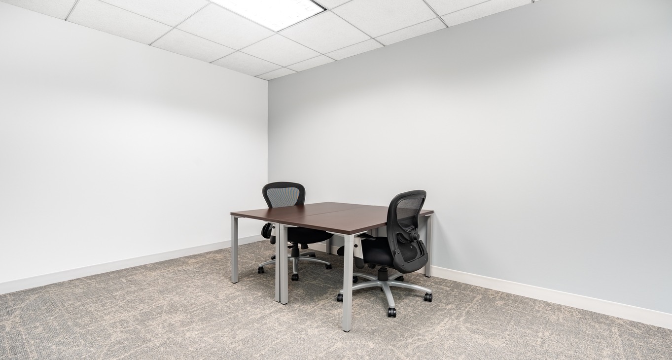 Pusat perniagaan Metro Center Rent office Metro Center — photo 2