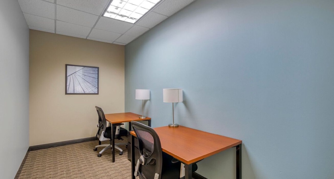 बिज़नेस सेंटर North Central Expressway 10000 Rent office North Central Expressway 10000 — photo 6