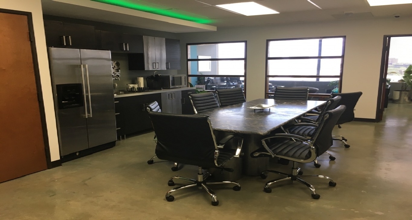 Rent office North Central Expressway 11300 — photo 1