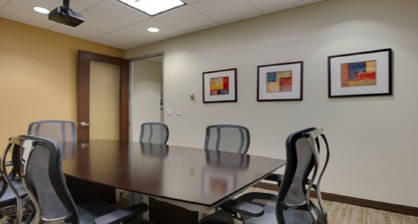 Rent office North Clark Street 321 — photo 9