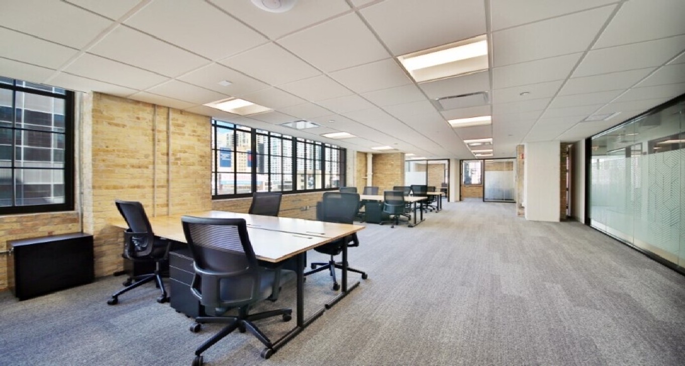 ศูนย์ธุรกิจ North LaSalle Street 620 Rent office North LaSalle Street 620 — photo 1