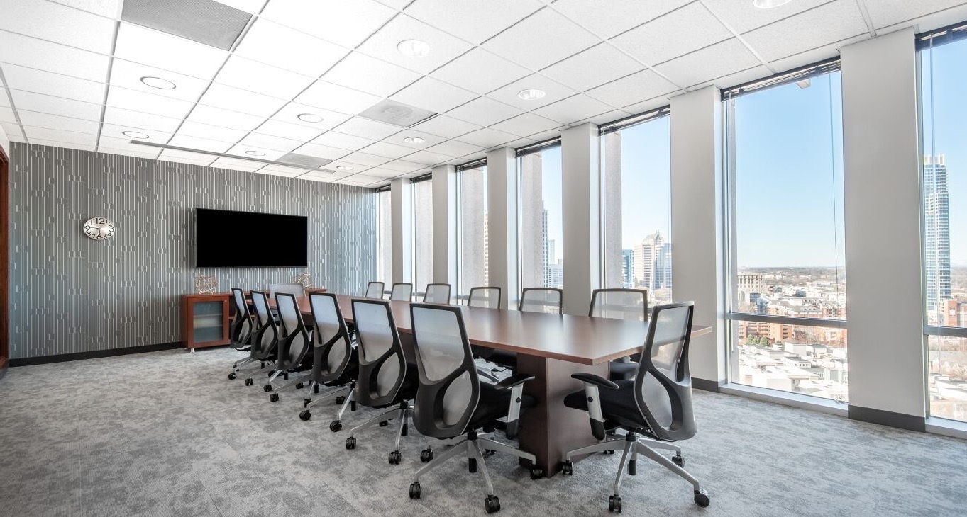 Rent office North Tryon Street 101 — photo 1