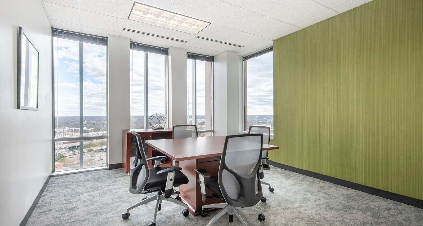 Rent office North Tryon Street 101 — photo 5