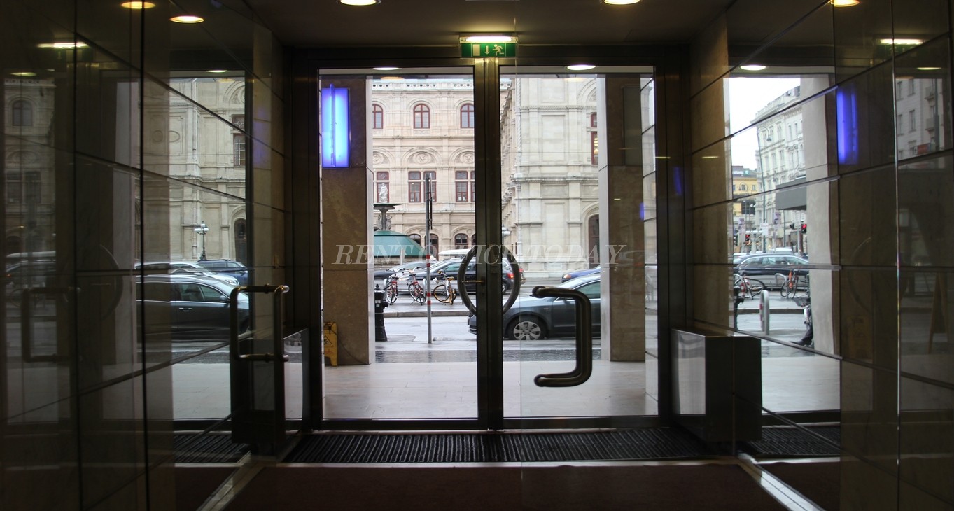 Rent office Opernringof — photo 1