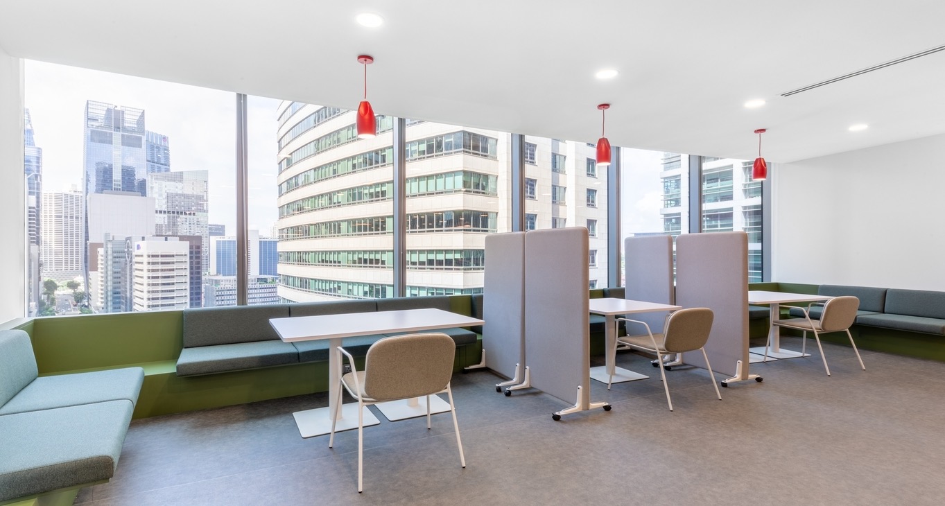 Rent office PLUS Building — photo 9