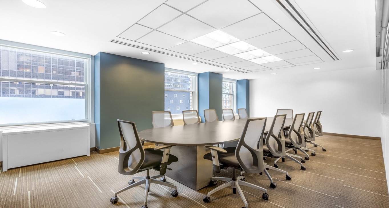 Бизнес-центр Paramount Building Rent office Paramount Building — photo 1