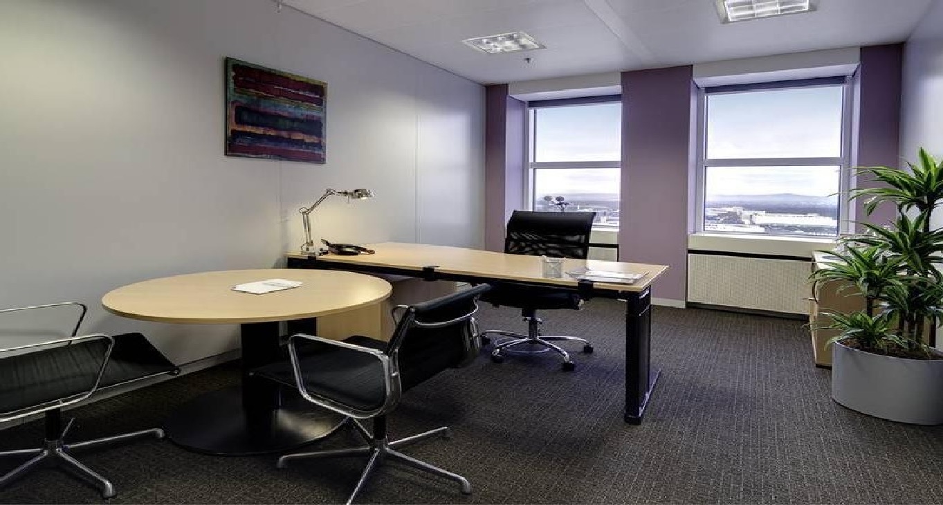 Rent office Platz der Einheit 1 — photo 11