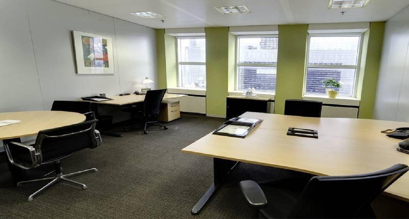 Rent office Platz der Einheit 1 — photo 5