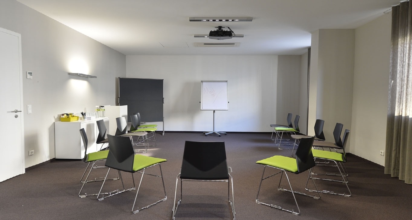 Business center Poststraße 2-4 Rent office Poststraße 2-4 — photo 1
