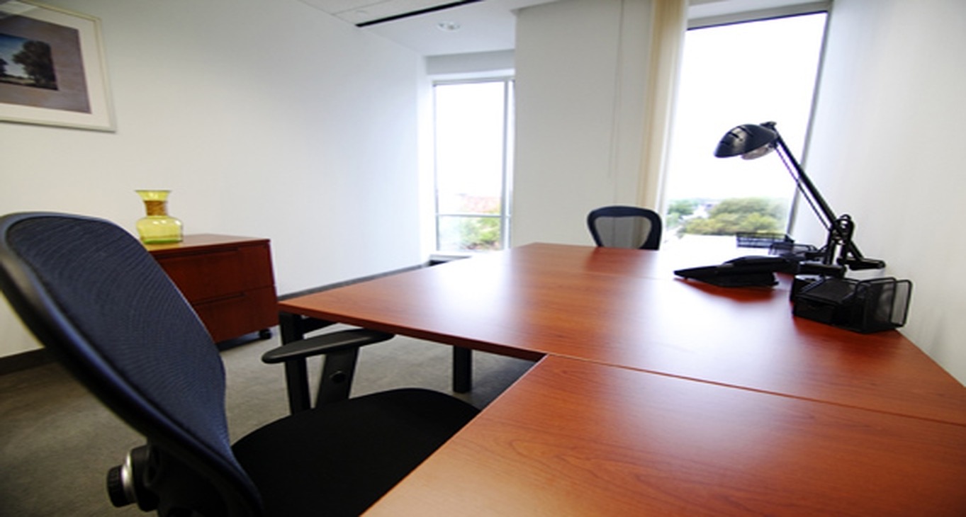 Rent office Preston Commons Tower — photo 3