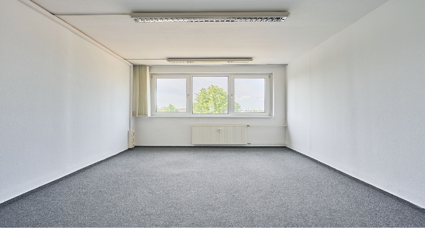 Businesscenter Röntgenstraße 7-9 Rent office Röntgenstraße 7-9 — photo 1