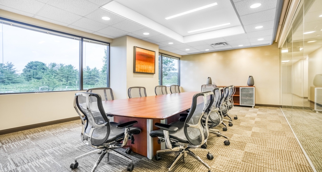 Rent office Saucon Valley Plaza — photo 8
