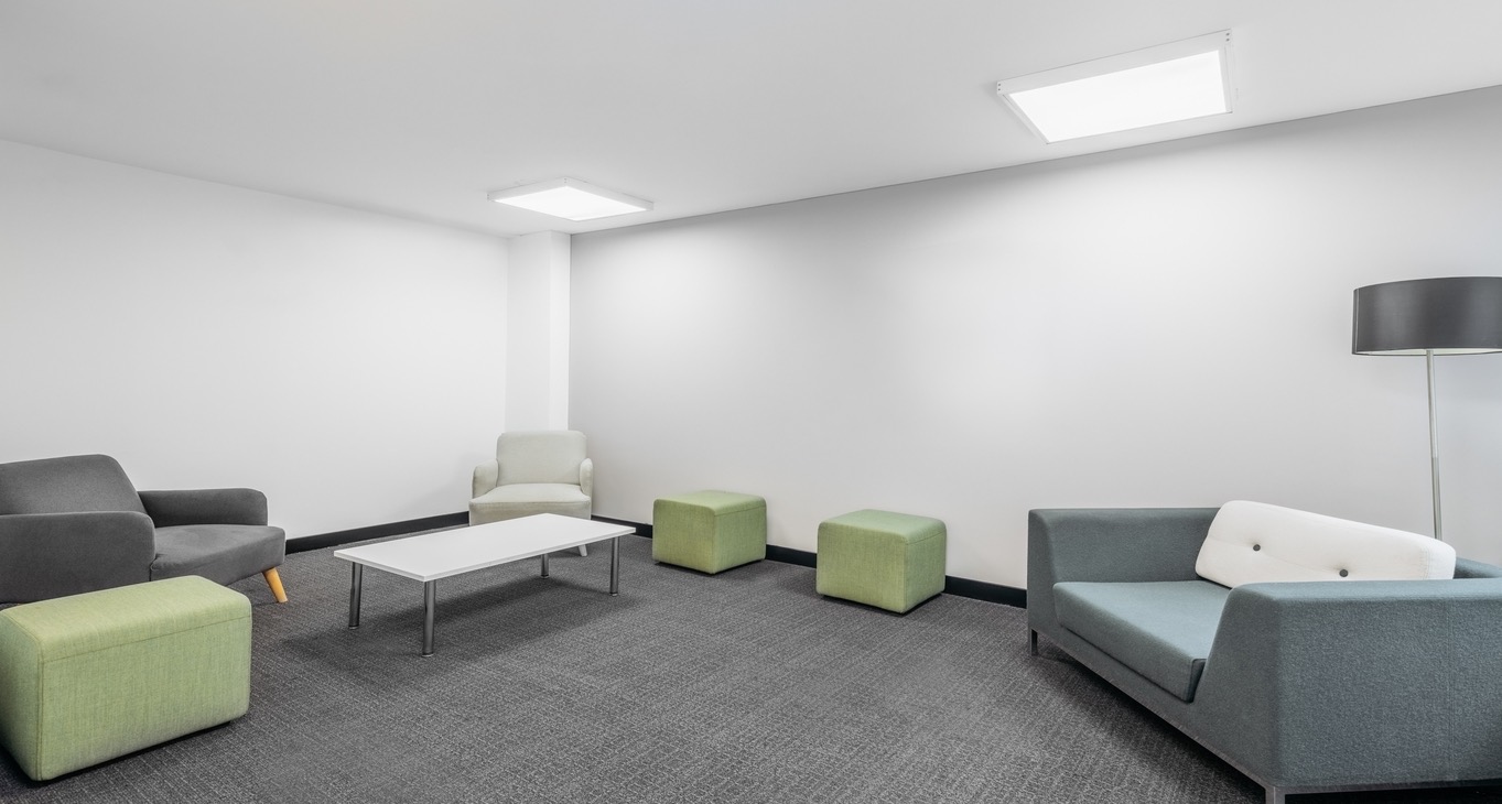 Rent office Soho — photo 2