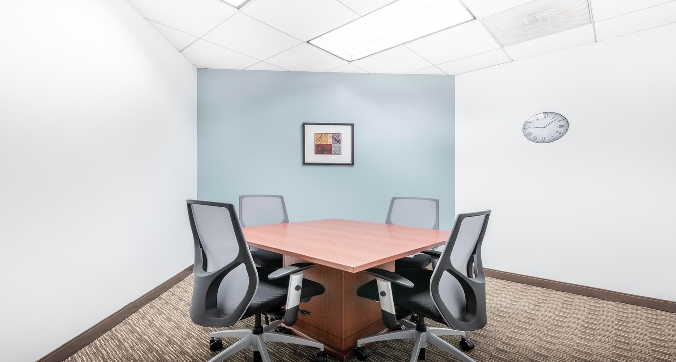 Rent office SouthPark Towers — photo 5