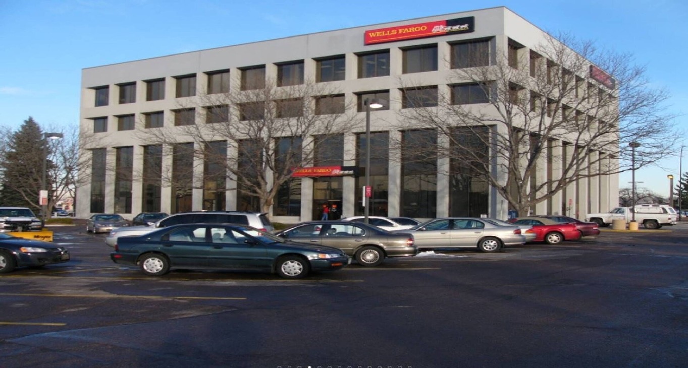 Rent office South Broadway 5601 — photo 1