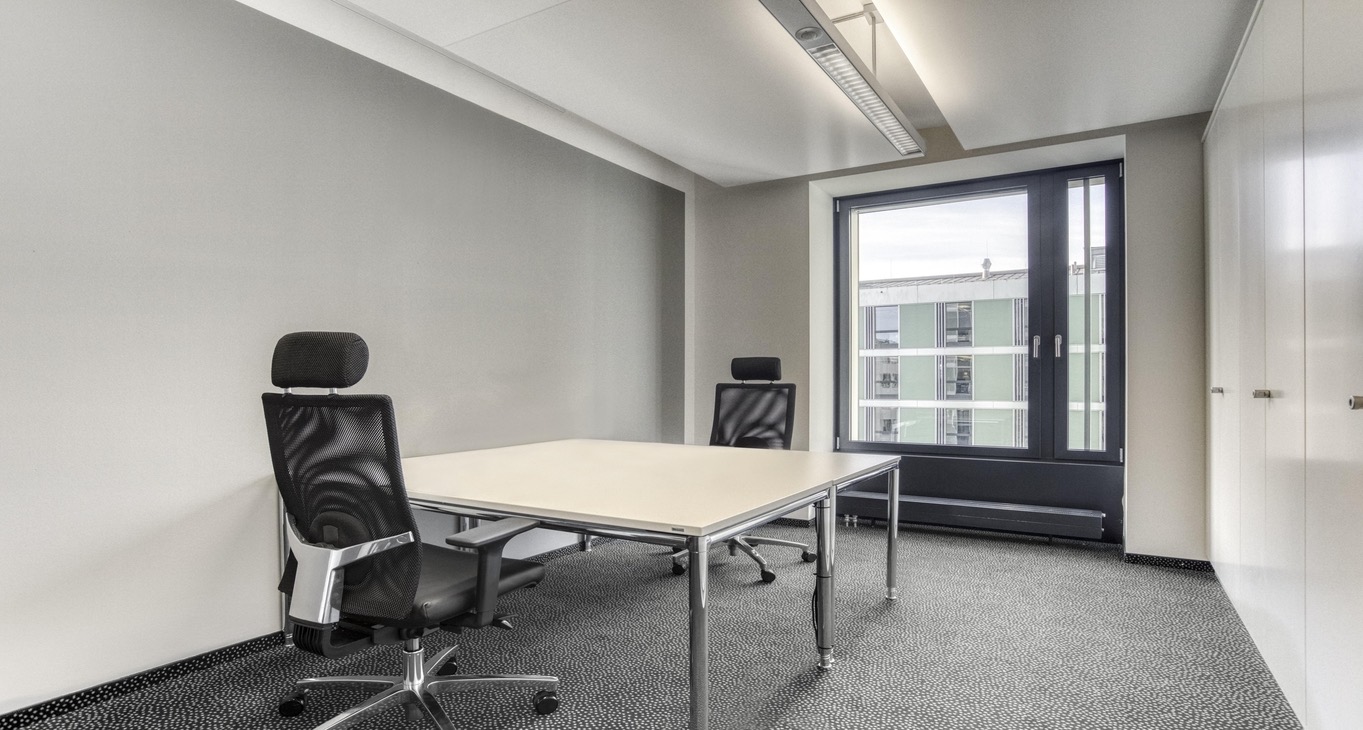 Businesscenter Regus Stachus Rent office Regus Stachus — photo 5