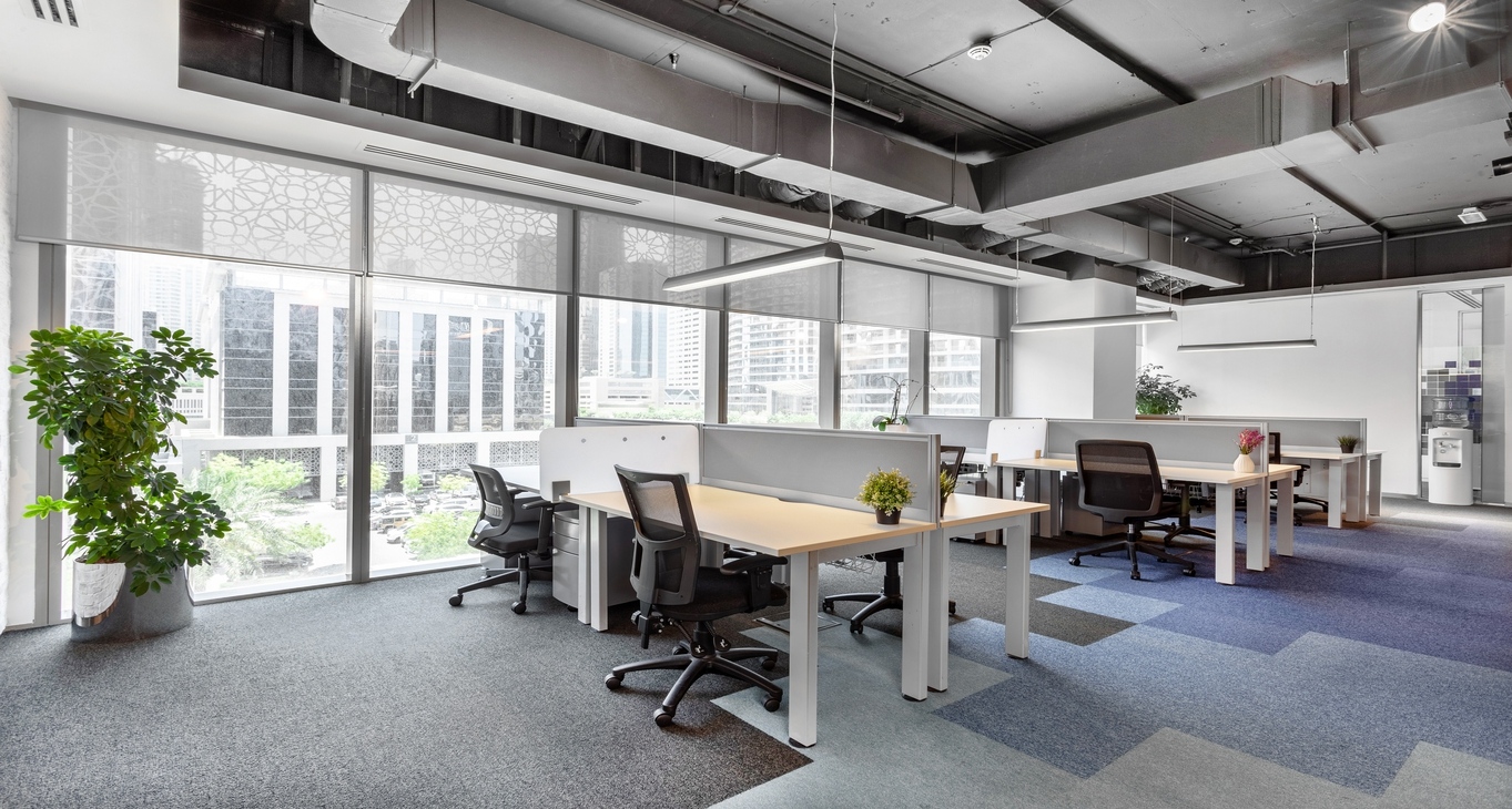 Rent office Standard Chartered Tower — photo 1