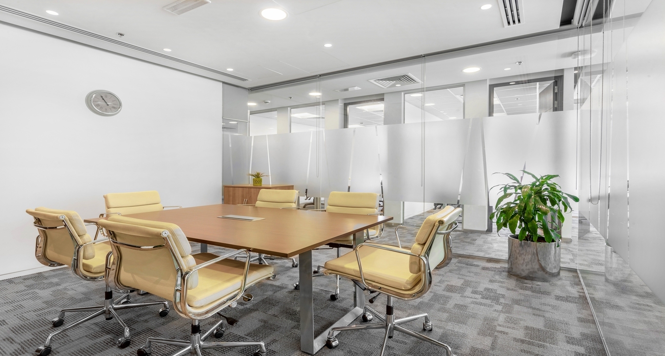 Rent office Standard Chartered Tower — photo 5