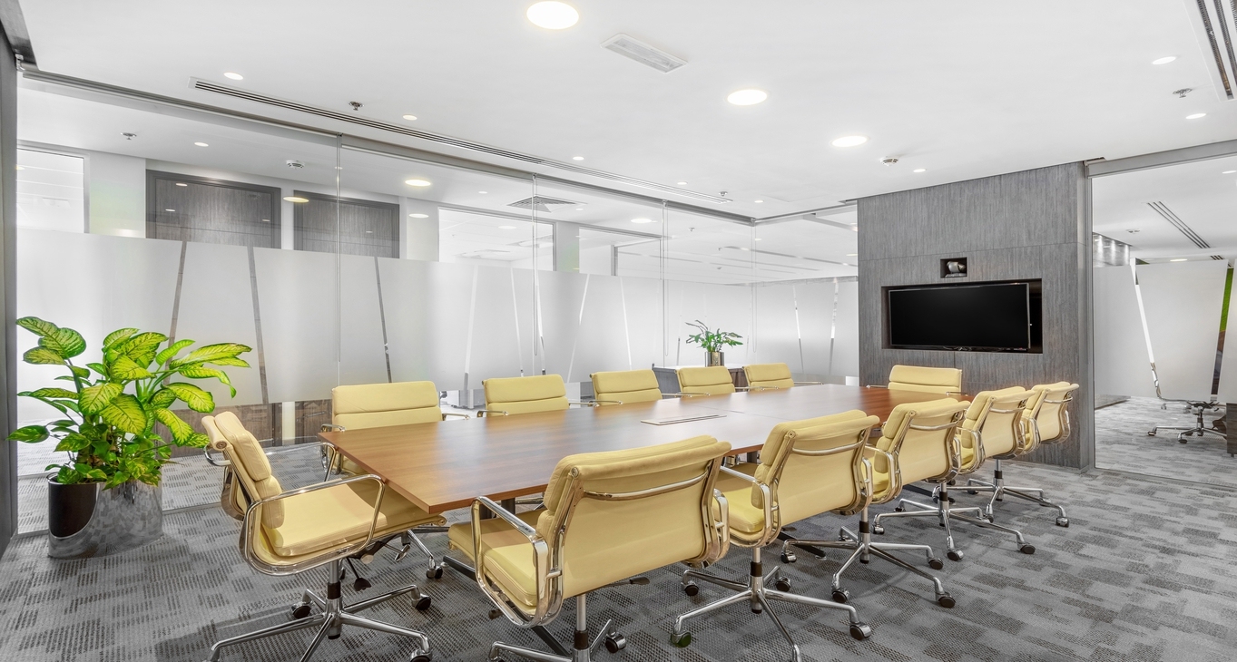 Rent office Standard Chartered Tower — photo 7