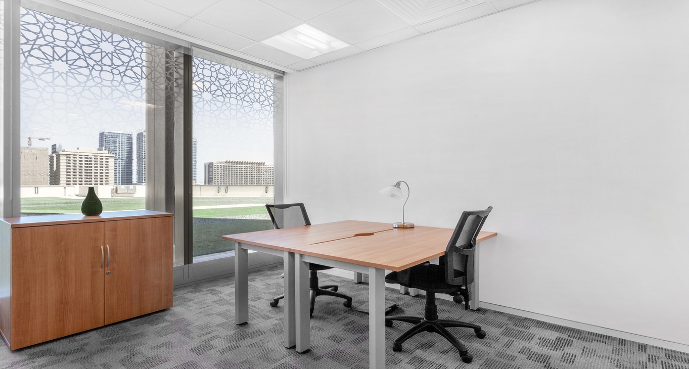 Rent office Standard Chartered Tower — photo 8
