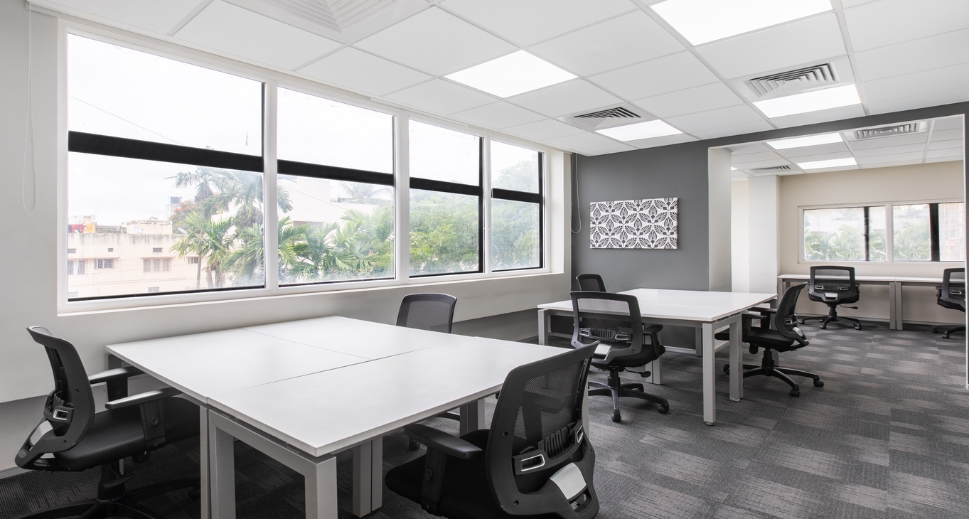 Rent office Supreme Overseas Exports Building — photo 5