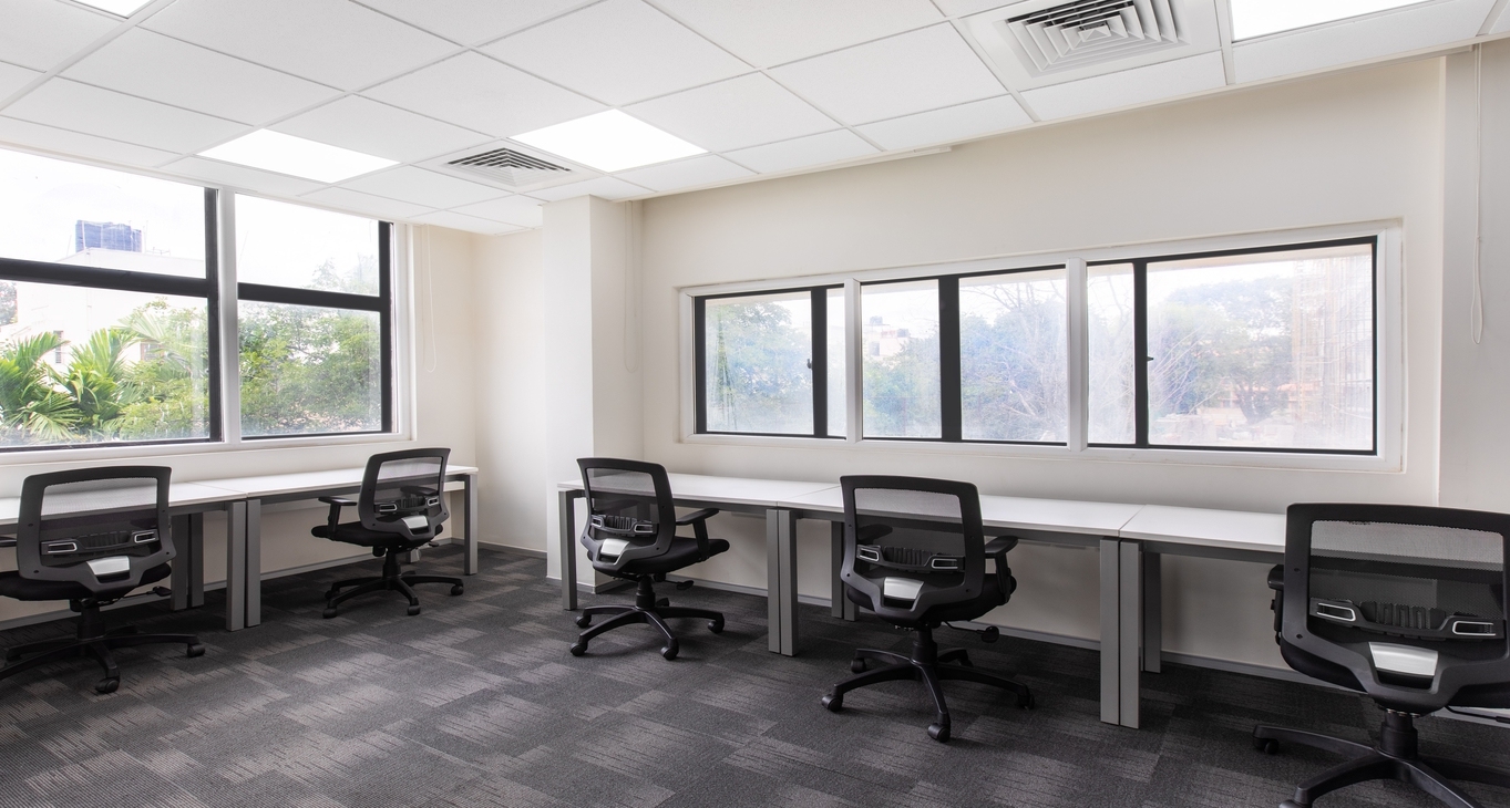 Rent office Supreme Overseas Exports Building — photo 6