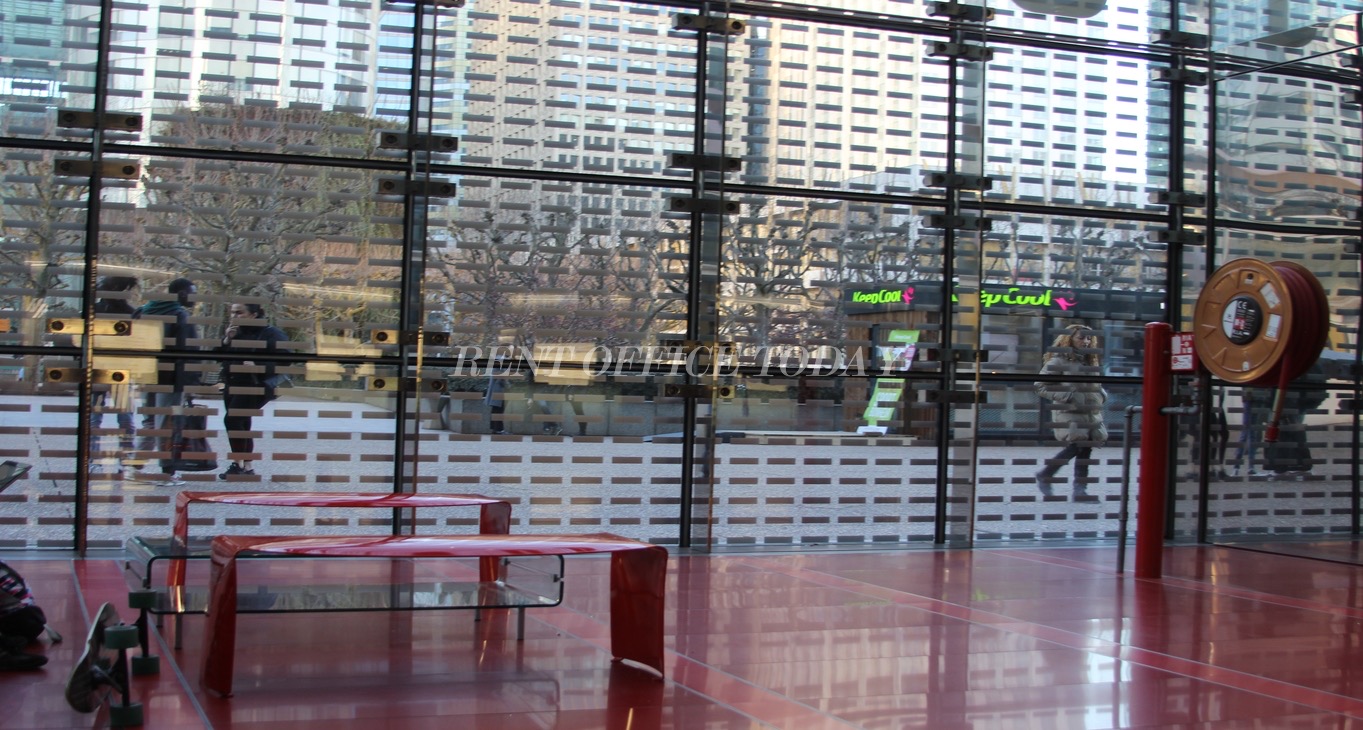 Rent office TOUR ARIANE — photo 1