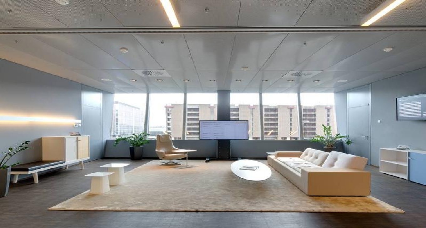 Business center The Squaire 12 Rent office The Squaire 12 — photo 1