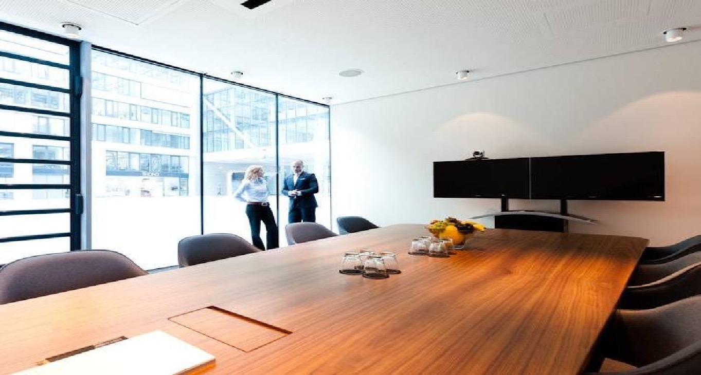 Coworking or your own office in Frankfurt: what works out cheaper?