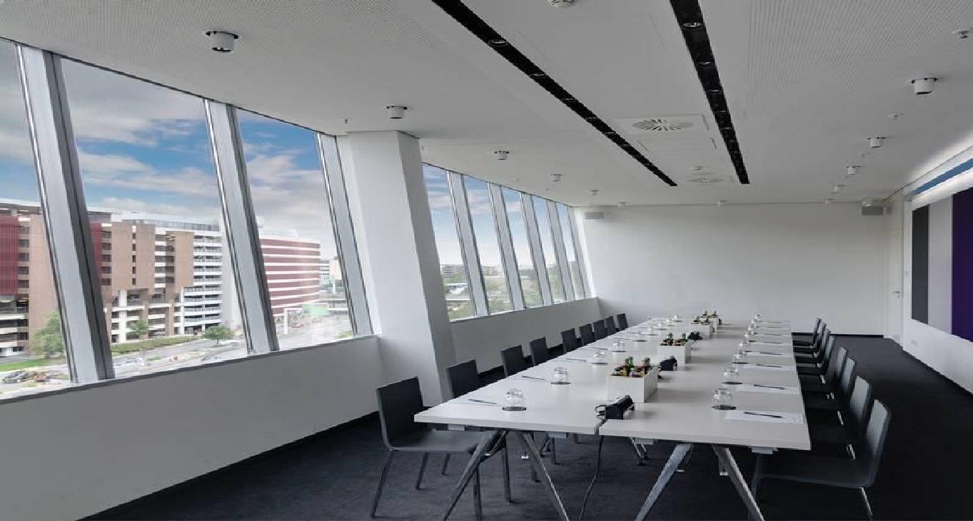 Business center The Squaire 12 Rent office The Squaire 12 — photo 4