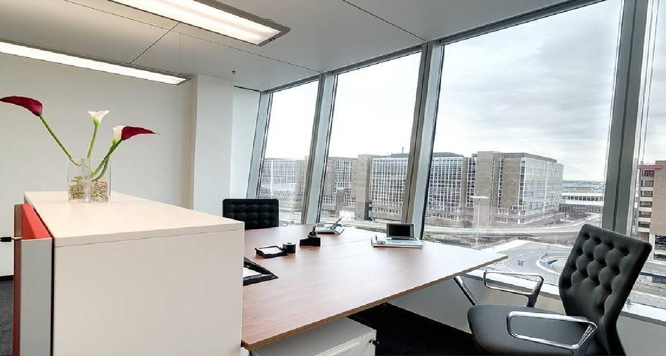 Business center The Squaire 12 Rent office The Squaire 12 — photo 6