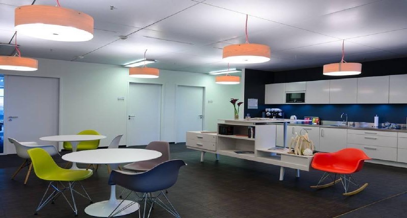 Business center The Squaire 12 Rent office The Squaire 12 — photo 9