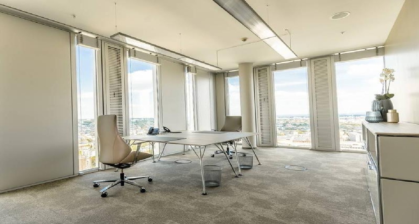 Rent office Thurn-und Taxis-Platz 6 — photo 14