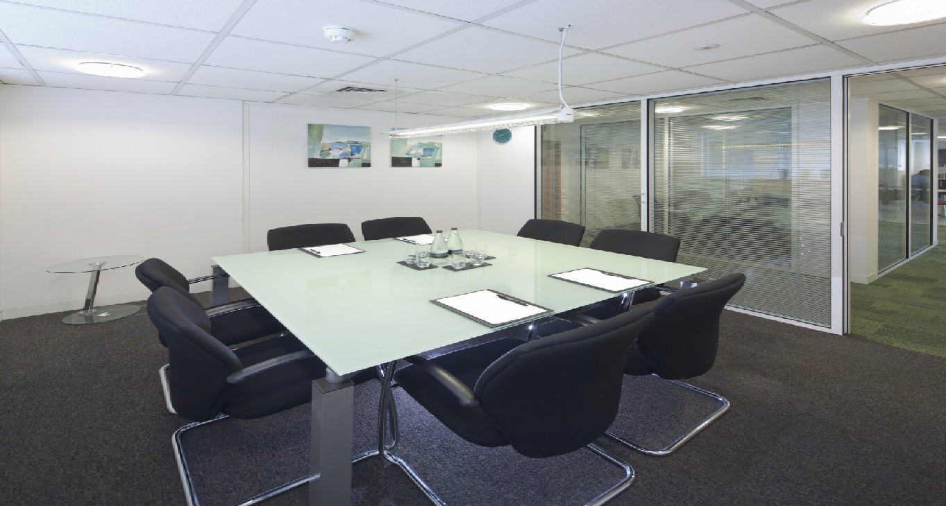 비즈니스 센터 Tower Bridge Business Centre Rent office Tower Bridge Business Centre — photo 2