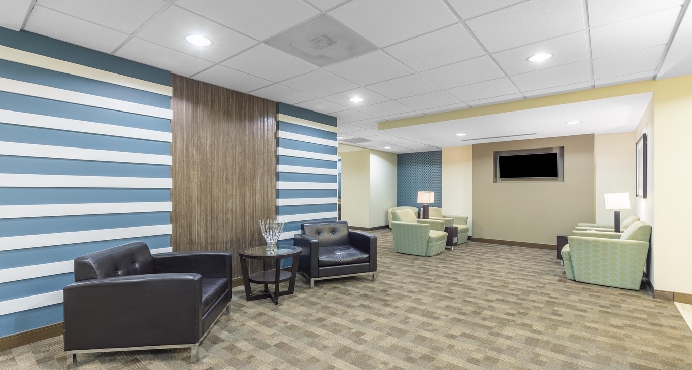 Rent office Tower Place 100 — photo 3