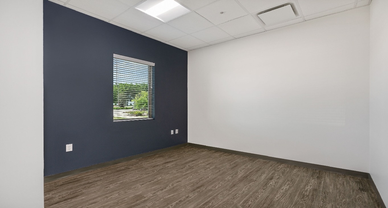 Rent office U.S. 380 26875 — photo 10