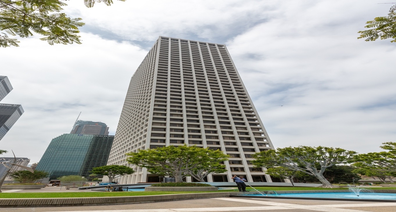 Businesscenter Union Bank Plaza Rent office Union Bank Plaza — photo 8
