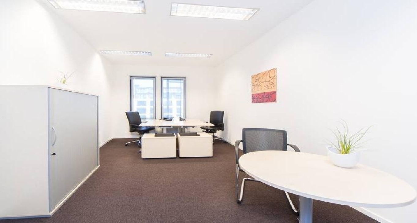 Rent office Spaces Design Offices Unter den Linden — photo 18
