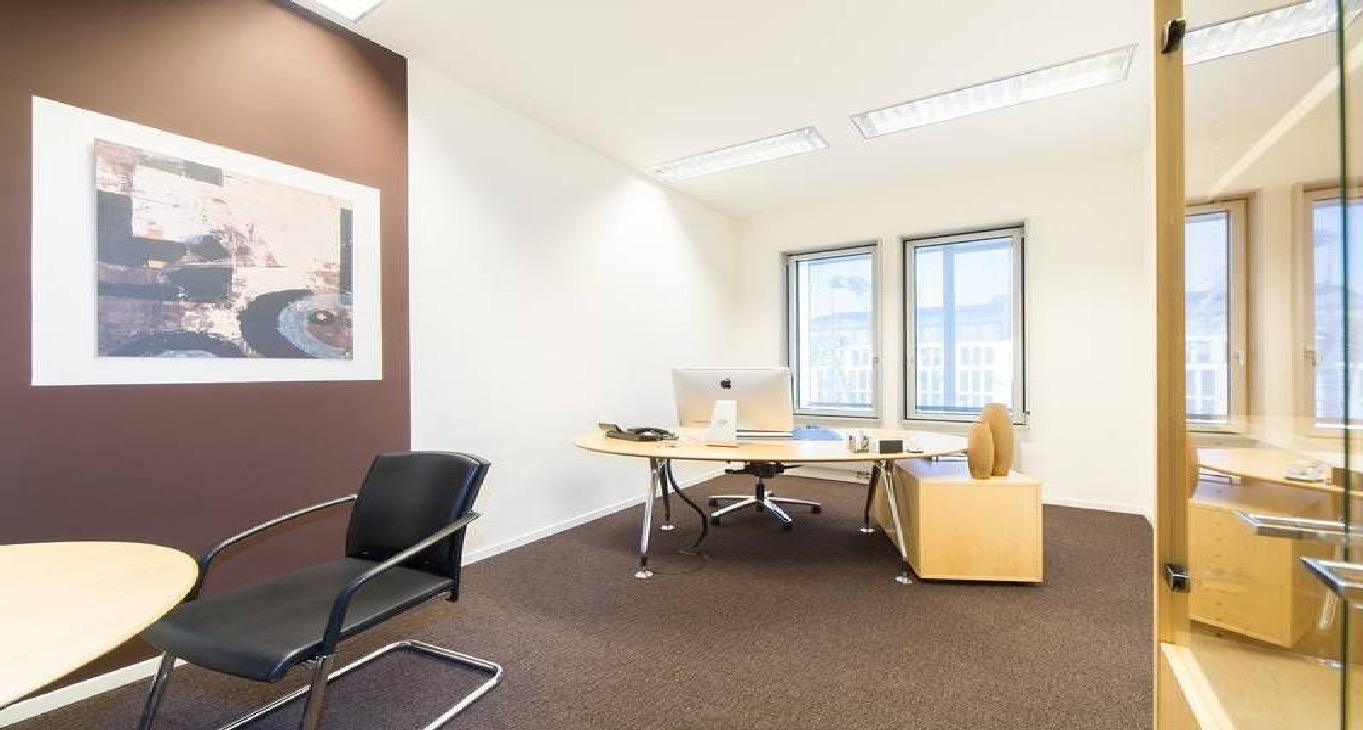 Rent office Spaces Design Offices Unter den Linden — photo 17