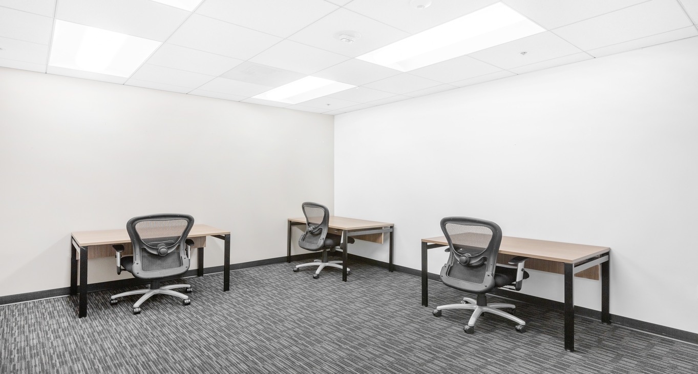 Rent office Valley Office Plaza — photo 5