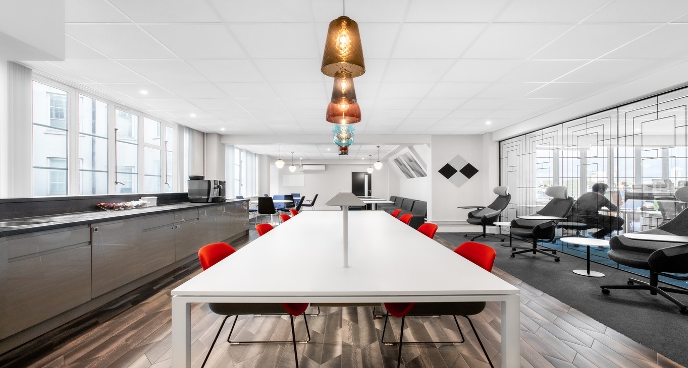 Rent office Victoria Grosvenor Gardens — photo 2