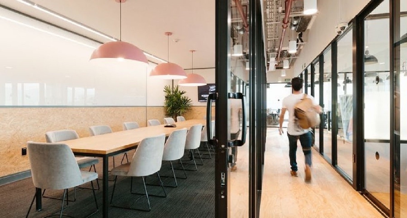 Rent office WeWork Warschauer Platz — photo 1