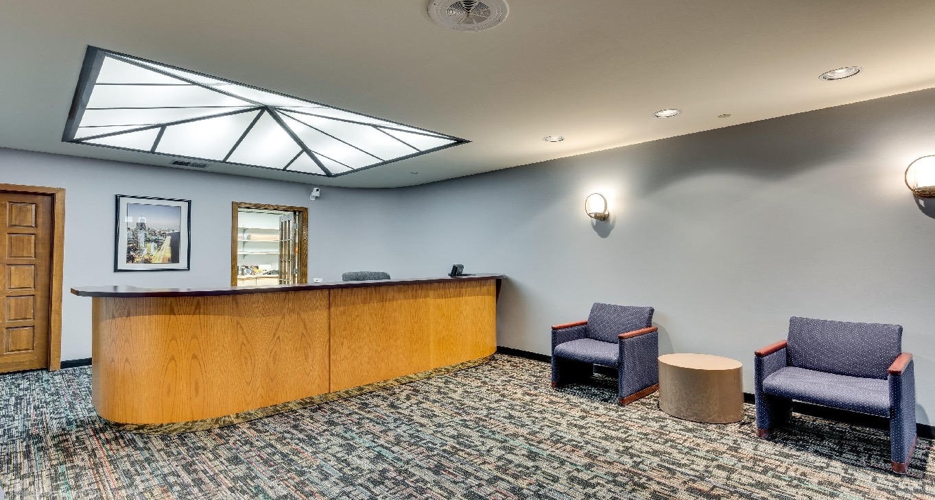 Business center West Butterfield Road 340 Rent office West Butterfield Road 340 — photo 5