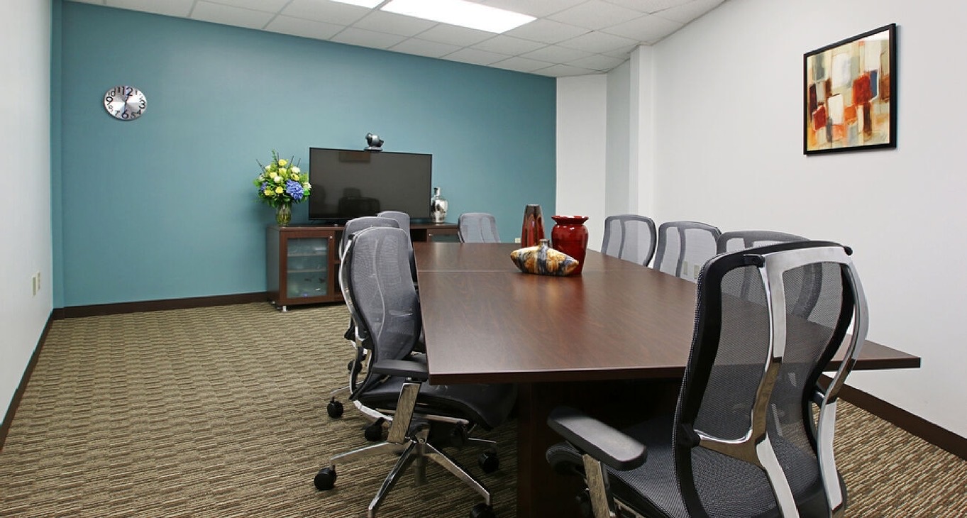 Rent office West Catawba Avenue, Suite 200 — photo 10