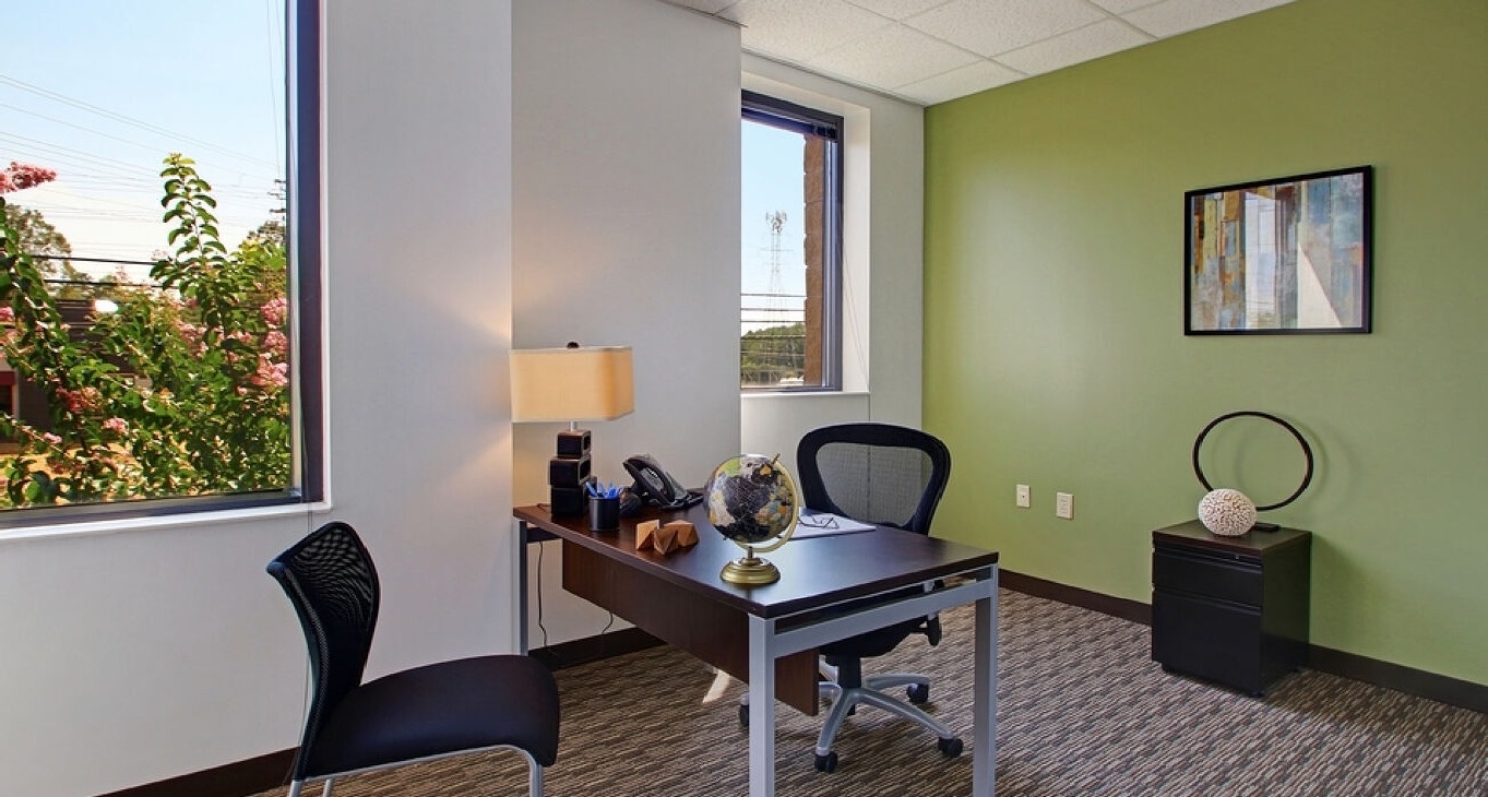 Rent office West Catawba Avenue, Suite 200 — photo 9