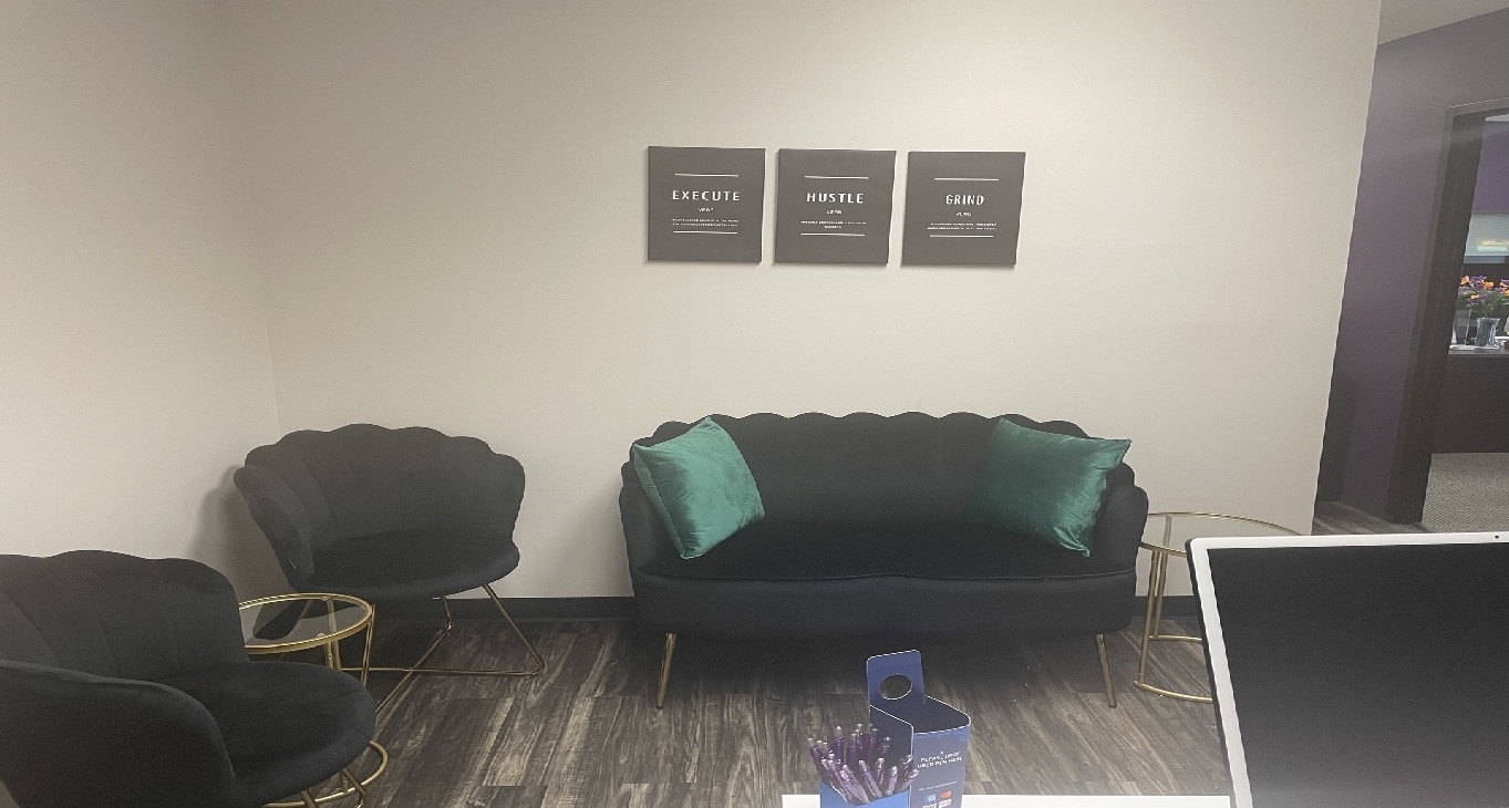 Rent office West Mockingbird Lane 1111 — photo 1
